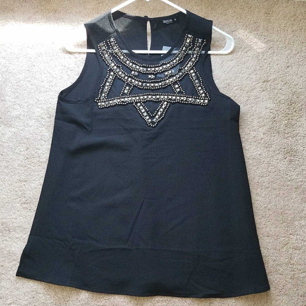 Sleeveless shirt